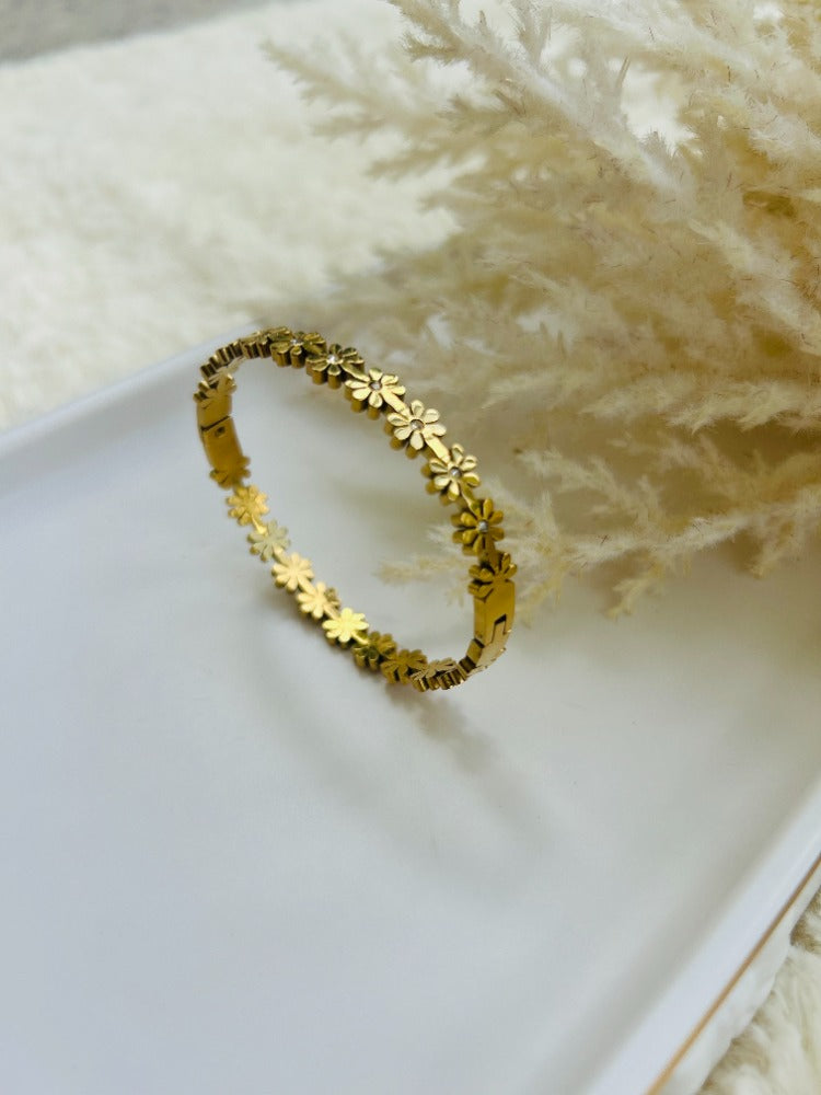 Daisies Bangle
