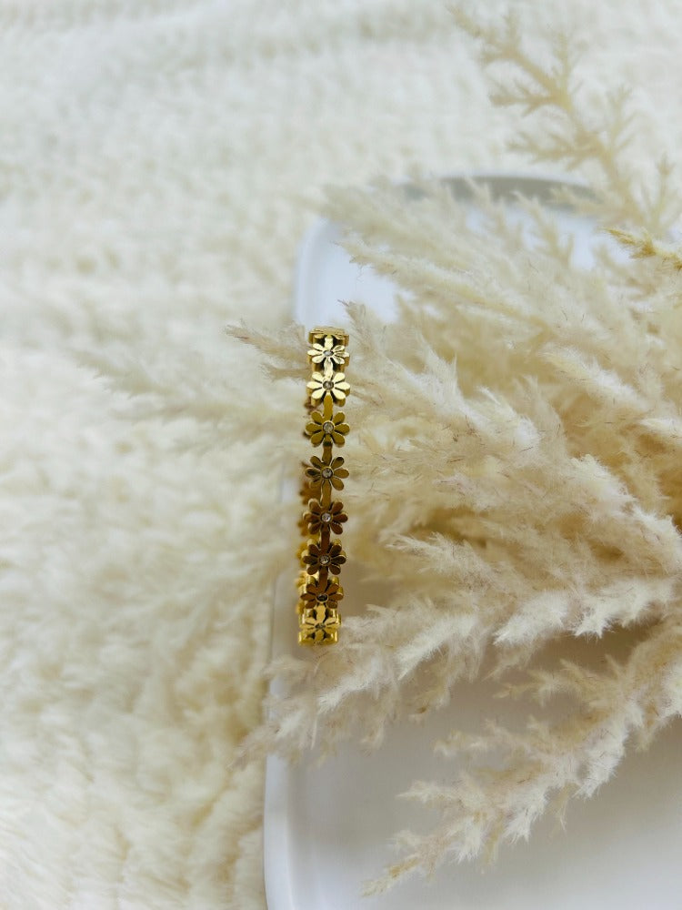 Daisies Bangle