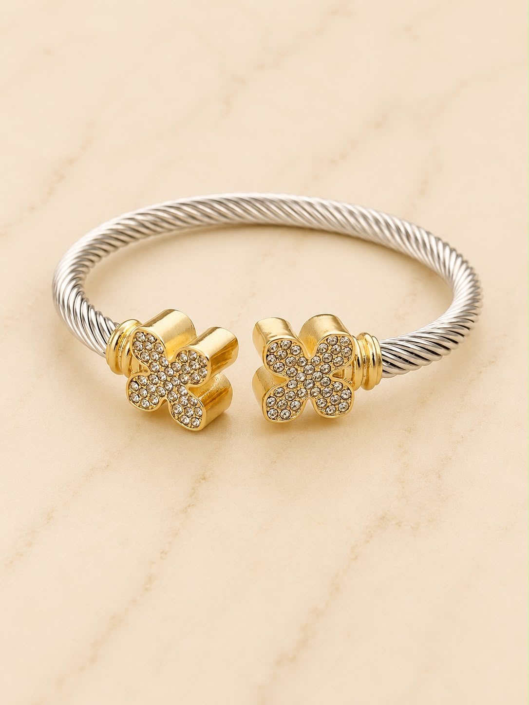 Cloe Cuff