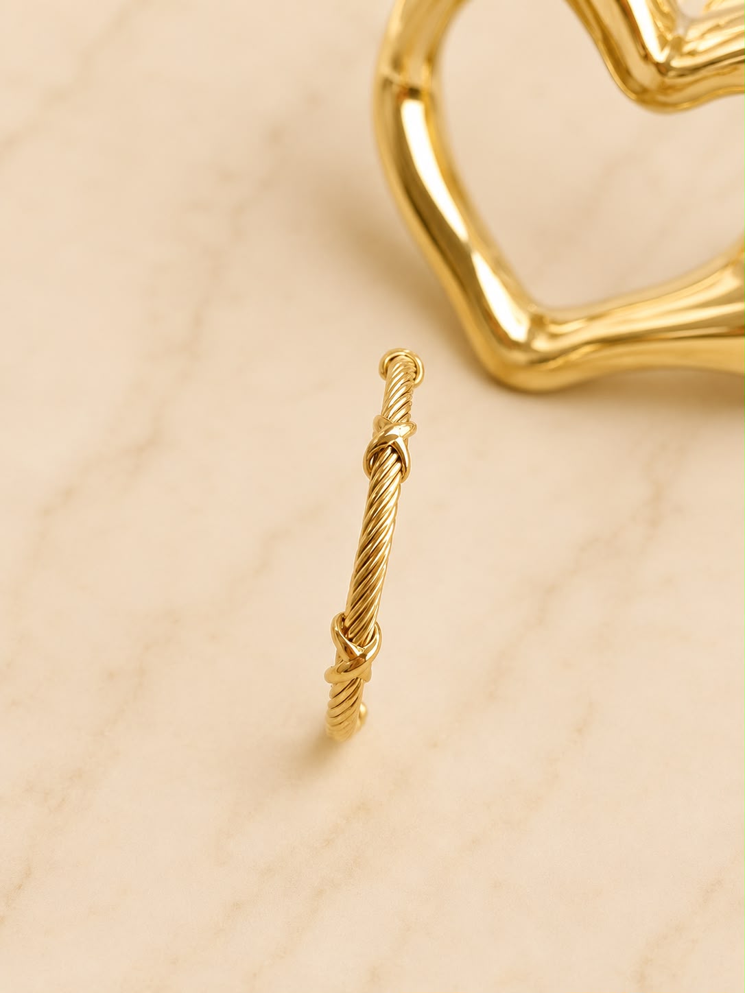 Dara Bangle